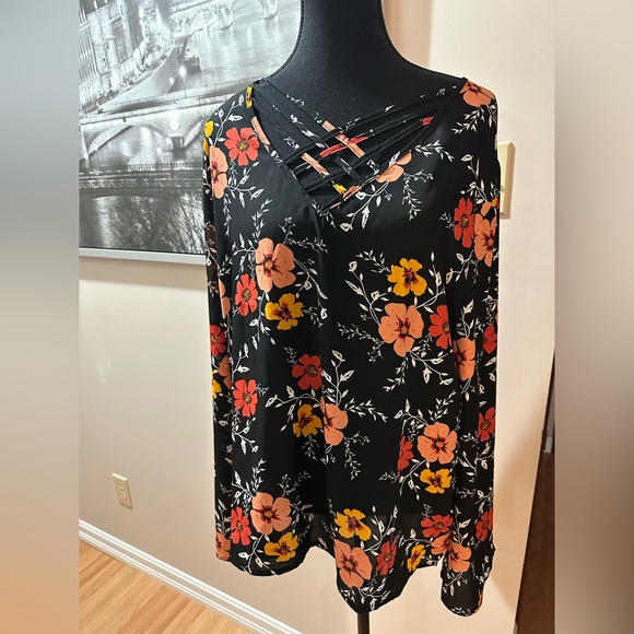 K Jordan Tops - (509) K JORDAN vibrant floral blouse. Size 2x. PTP 25.